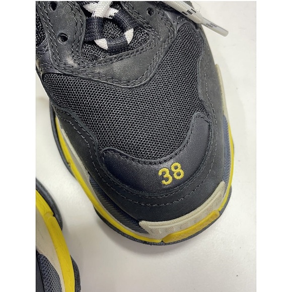 Balenciaga Triple S Women’s Sneakers - Picture 6 of 7